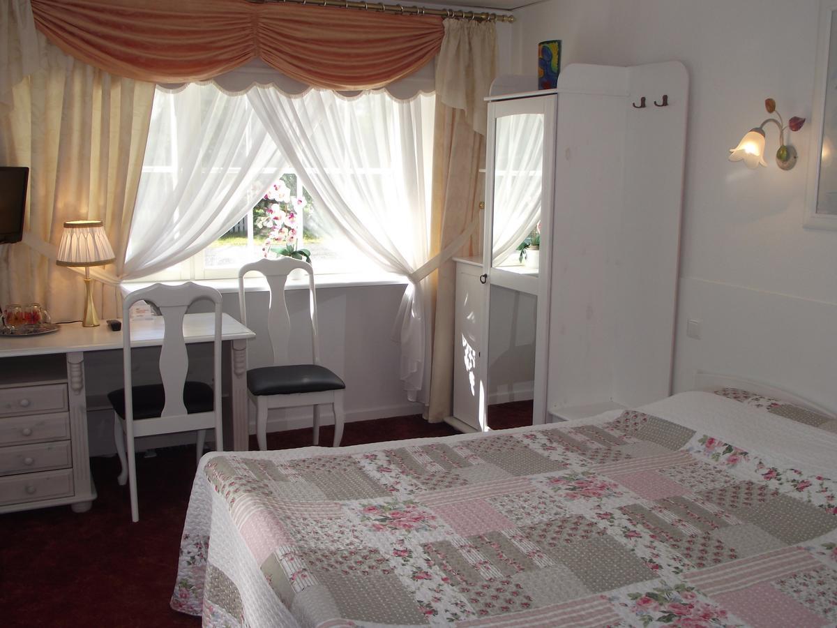 Helene Villa Kuressaare Ngoại thất bức ảnh